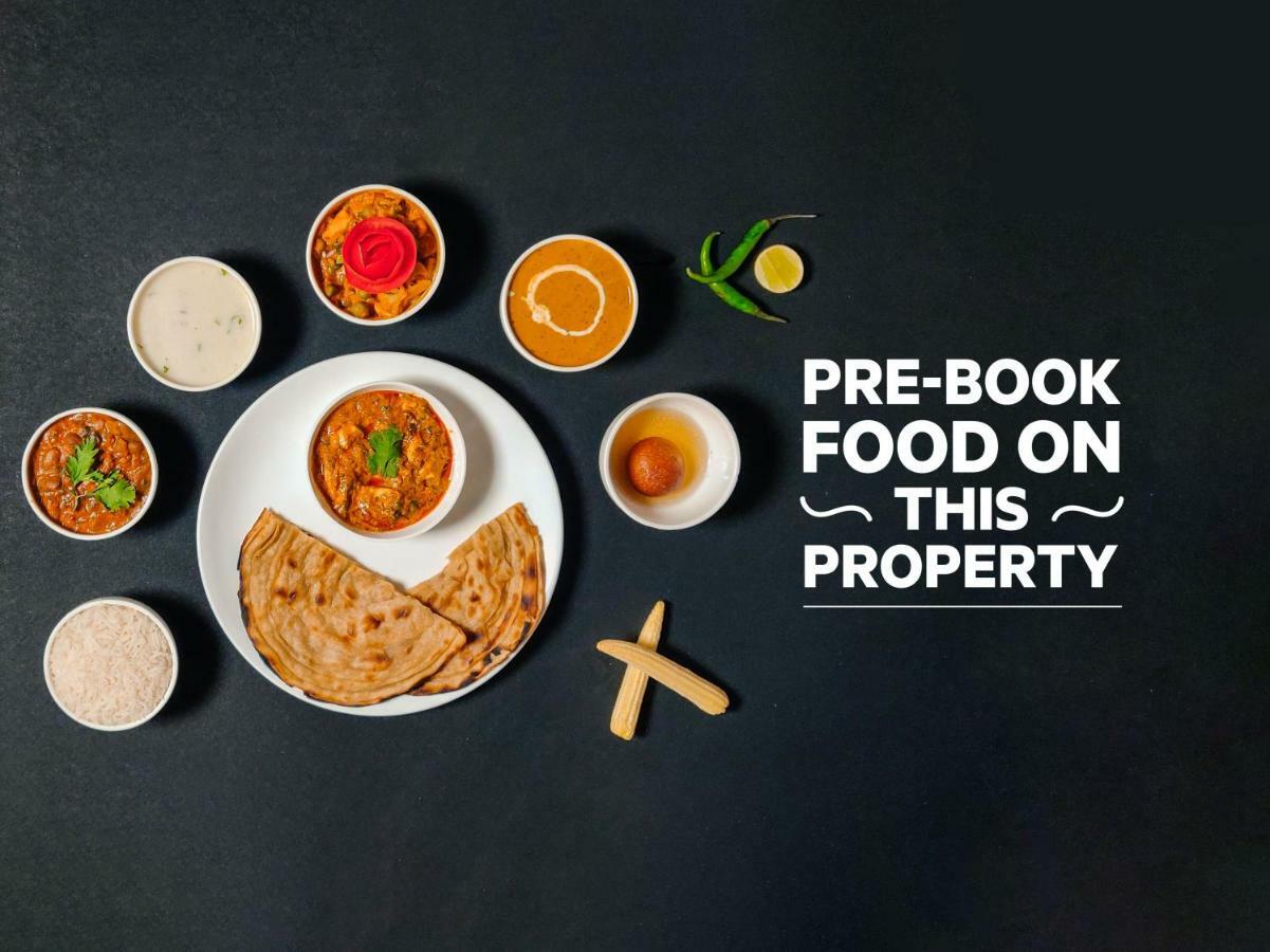 Oyo 11670 Hotel Vishnu Priya Residency Hyderabad Exteriör bild